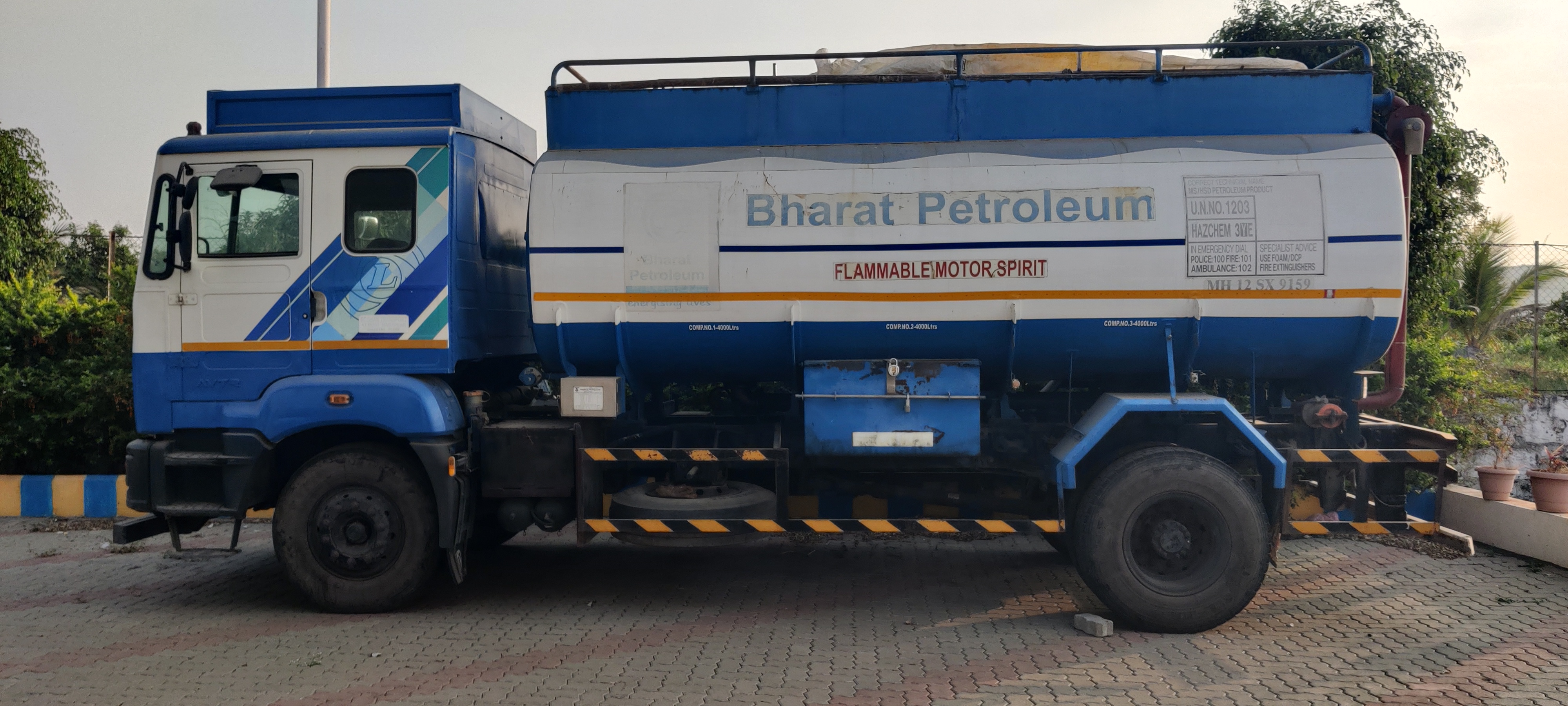 ASHOK LEYLAND AL 1920