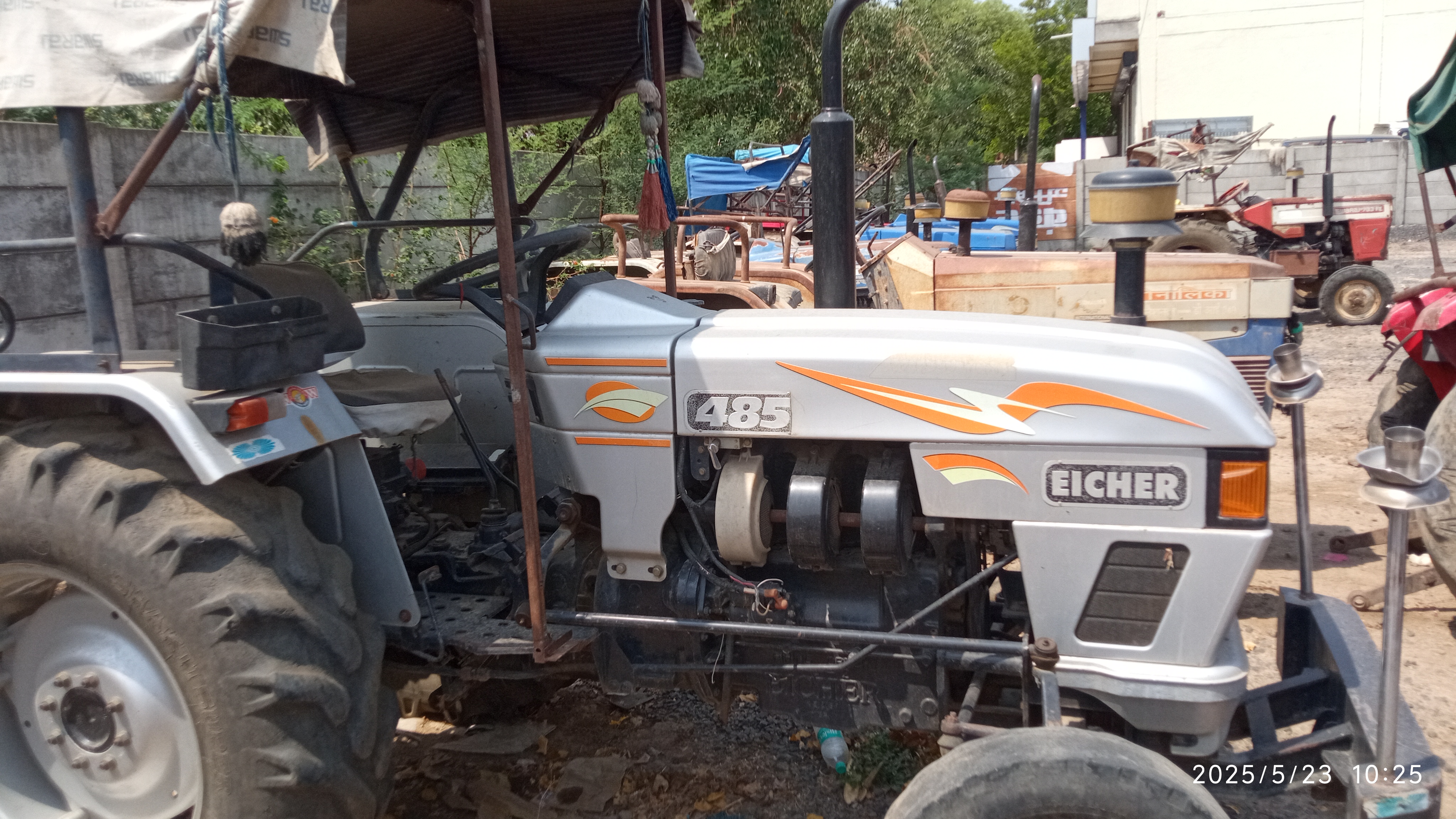 Eicher 485