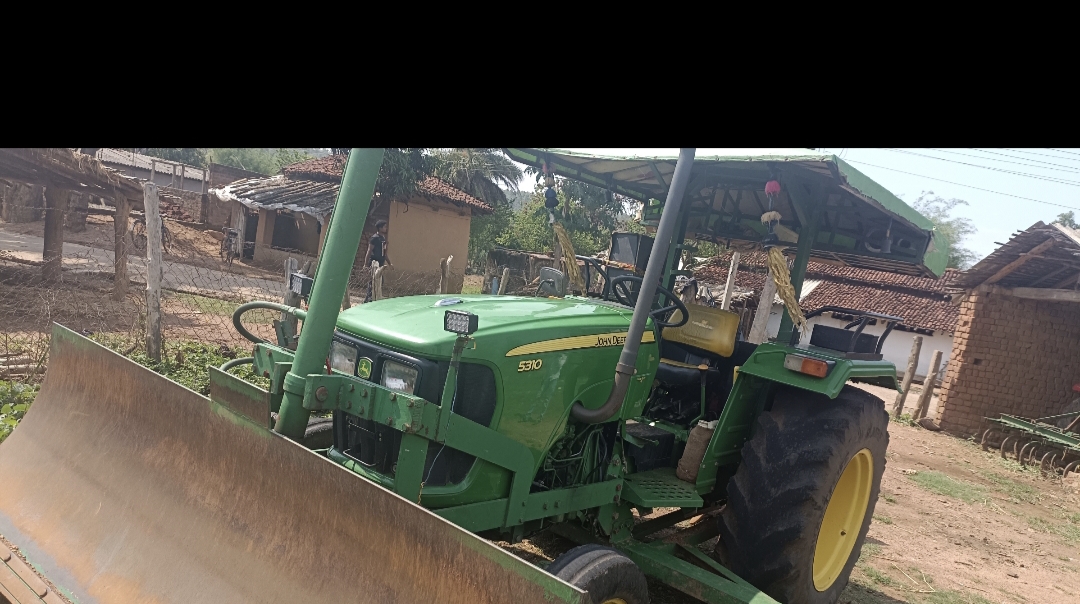 John Deere 5310