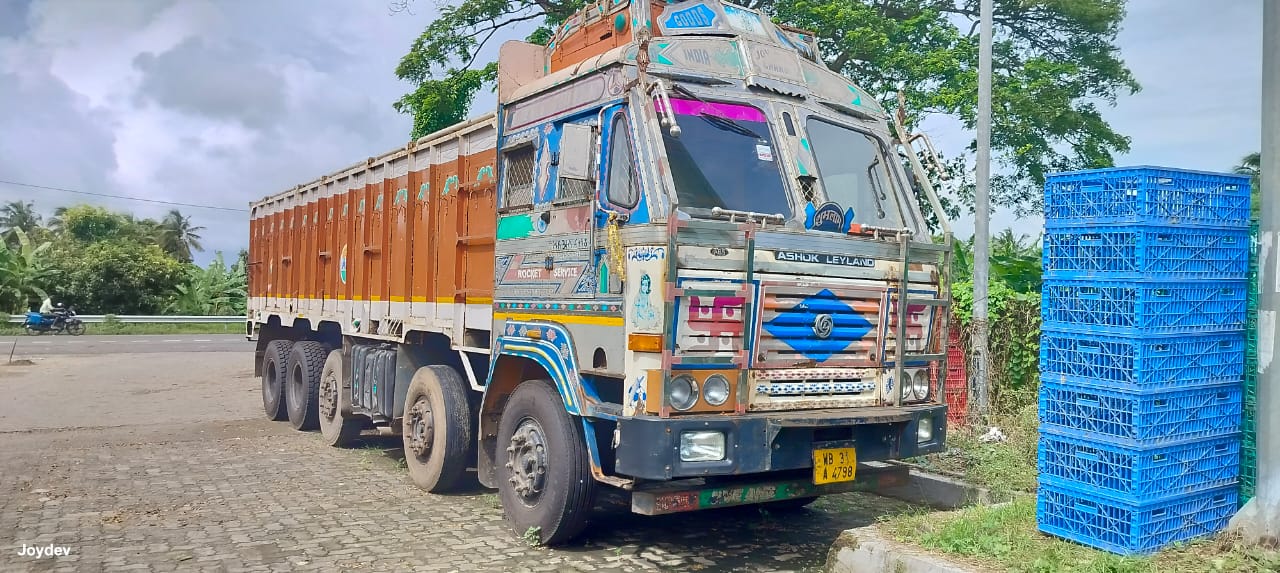 ASHOK LEYLAND 4218